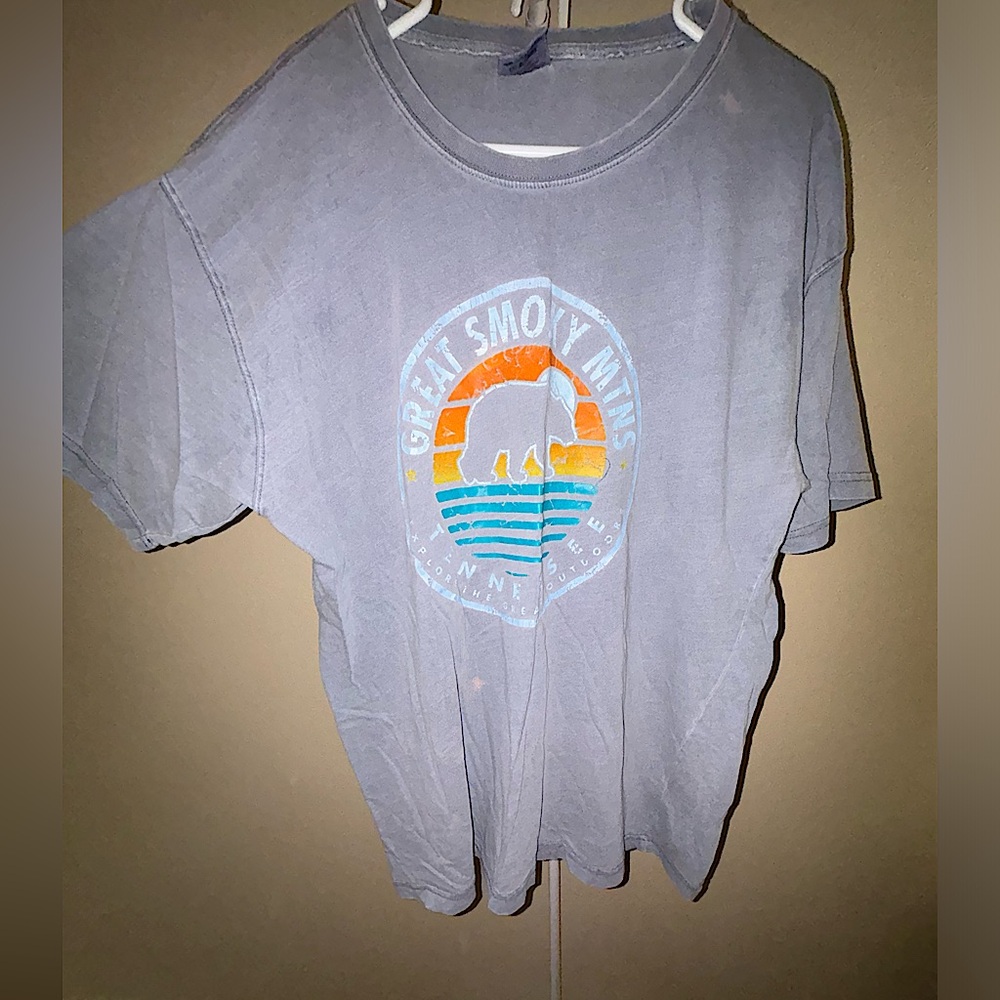 oversized graphic T